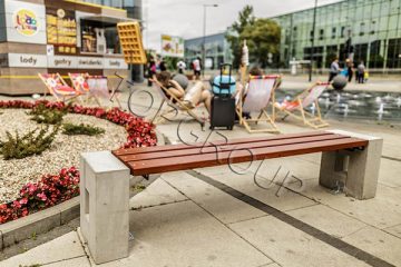 Ławka Roma bez oparcia