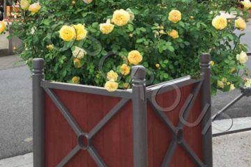 Donice chodnikowe drewniane